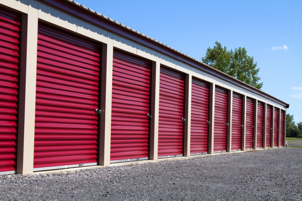 types of businesses that run themselves storage facility