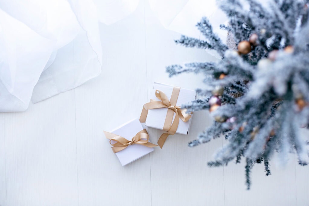 winter side hustles gift wrapping