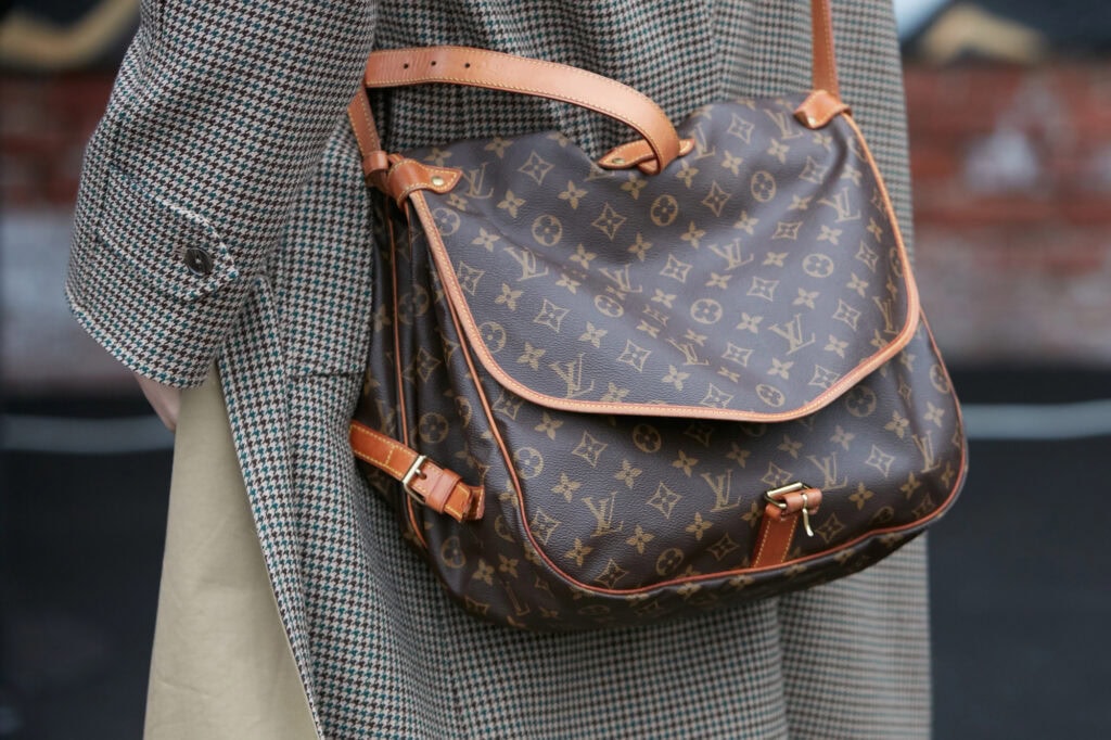 picture of Louis Vuitton purse for article where to sell used designer bags